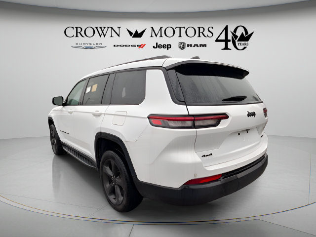 Used 2024 Jeep Grand Cherokee L Limited w/ Black Appearance Package AWD/4WD image 10