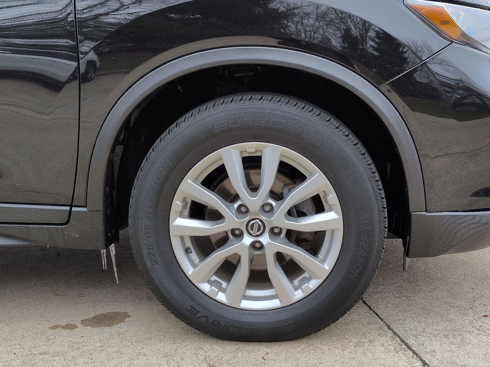 Certified 2018 Nissan Rogue SV AWD/4WD image 35