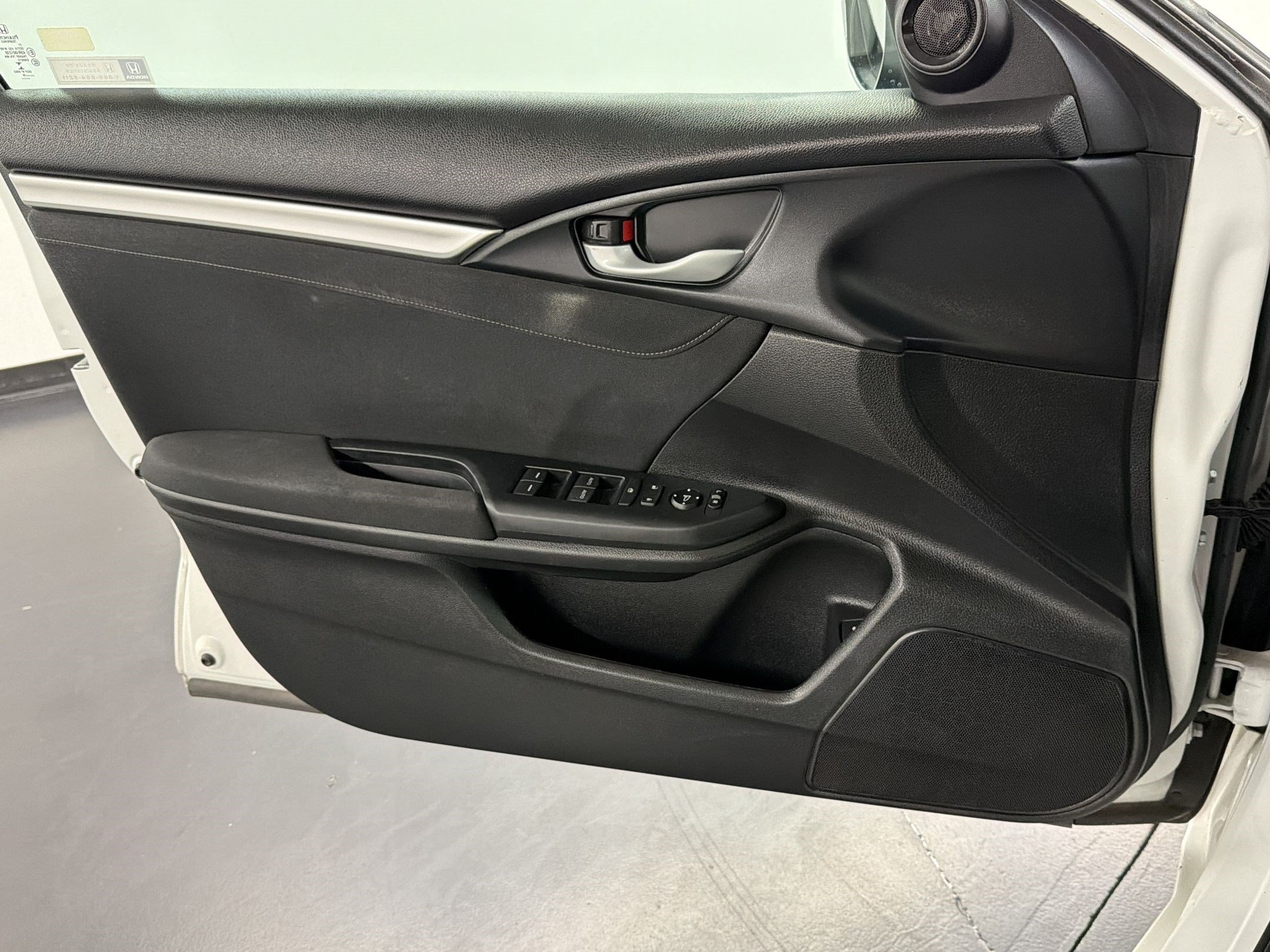 Certified 2018 Honda Civic EX image 26