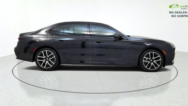 Used 2026 BMW 740i xDrive AWD/4WD image 10