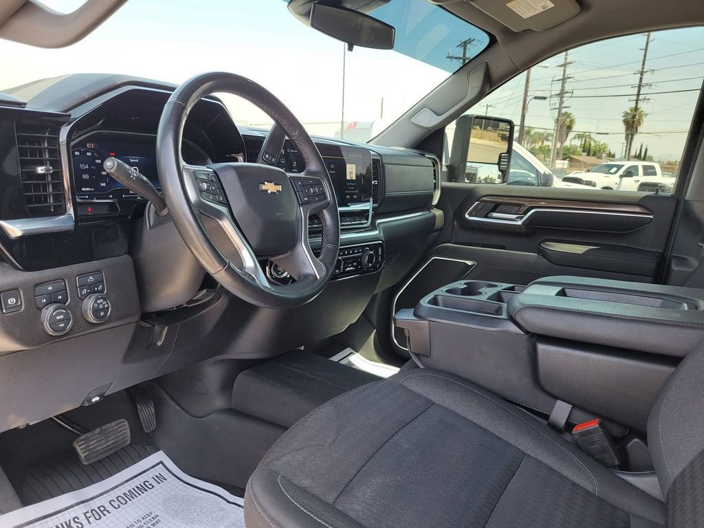 Used 2024 Chevrolet Silverado 2500 LT AWD/4WD image 10