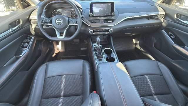 Used 2025 Nissan Altima 2.5 SR AWD/4WD image 26