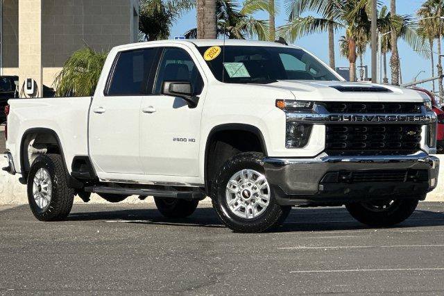 Used 2022 Chevrolet Silverado 2500 LT AWD/4WD image 2