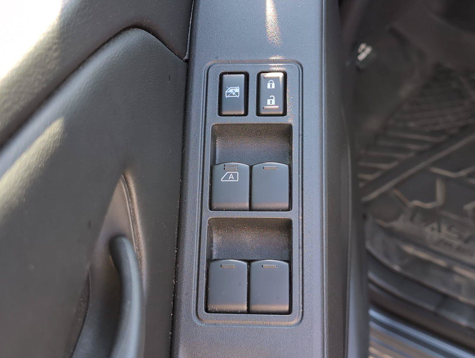 Used 2025 Nissan Frontier S w/ S Utility Package AWD/4WD image 20