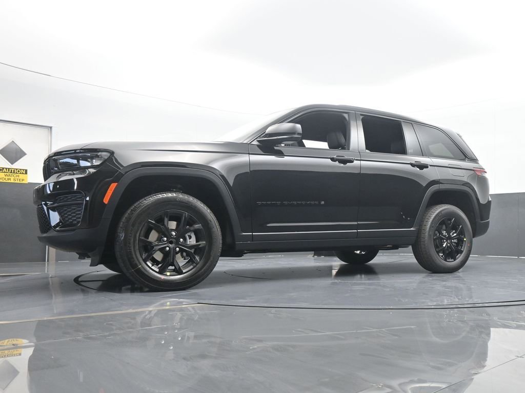 New 2025 Jeep Grand Cherokee Altitude image 49