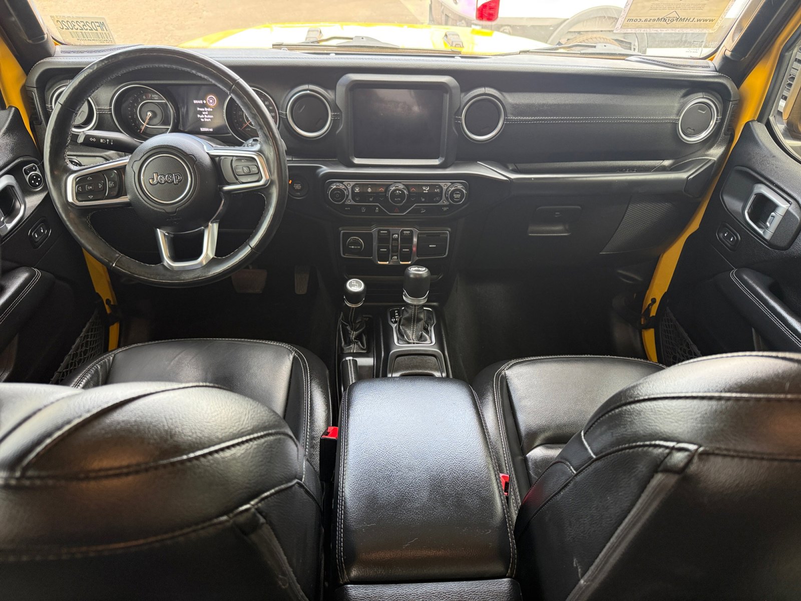 Used 2019 Jeep Wrangler Unlimited Sahara w/ Uconnect 4C Nav & Sound Group image 17