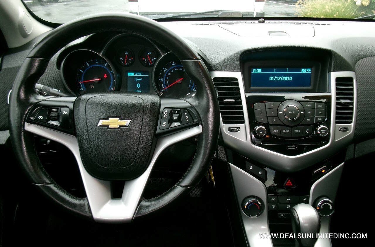 Used 2013 Chevrolet Cruze LT FWD image 10