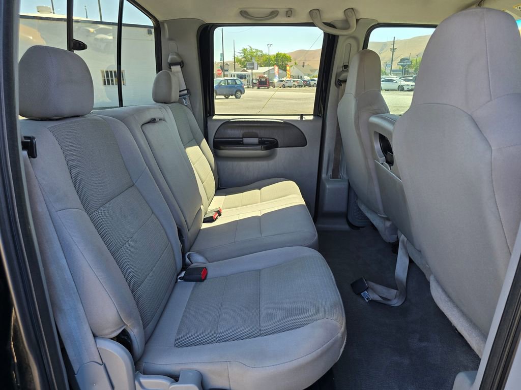 Used 2006 Ford F350 XLT image 12