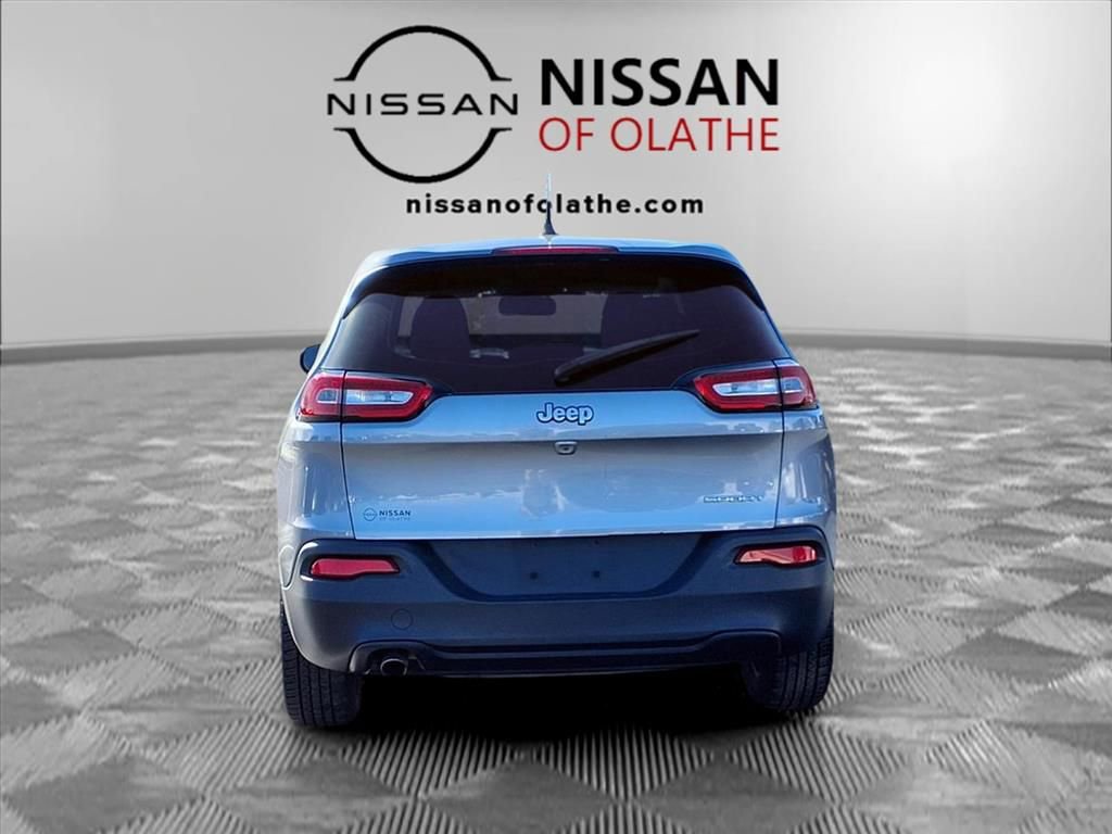 Used 2016 Jeep Cherokee Sport image 25