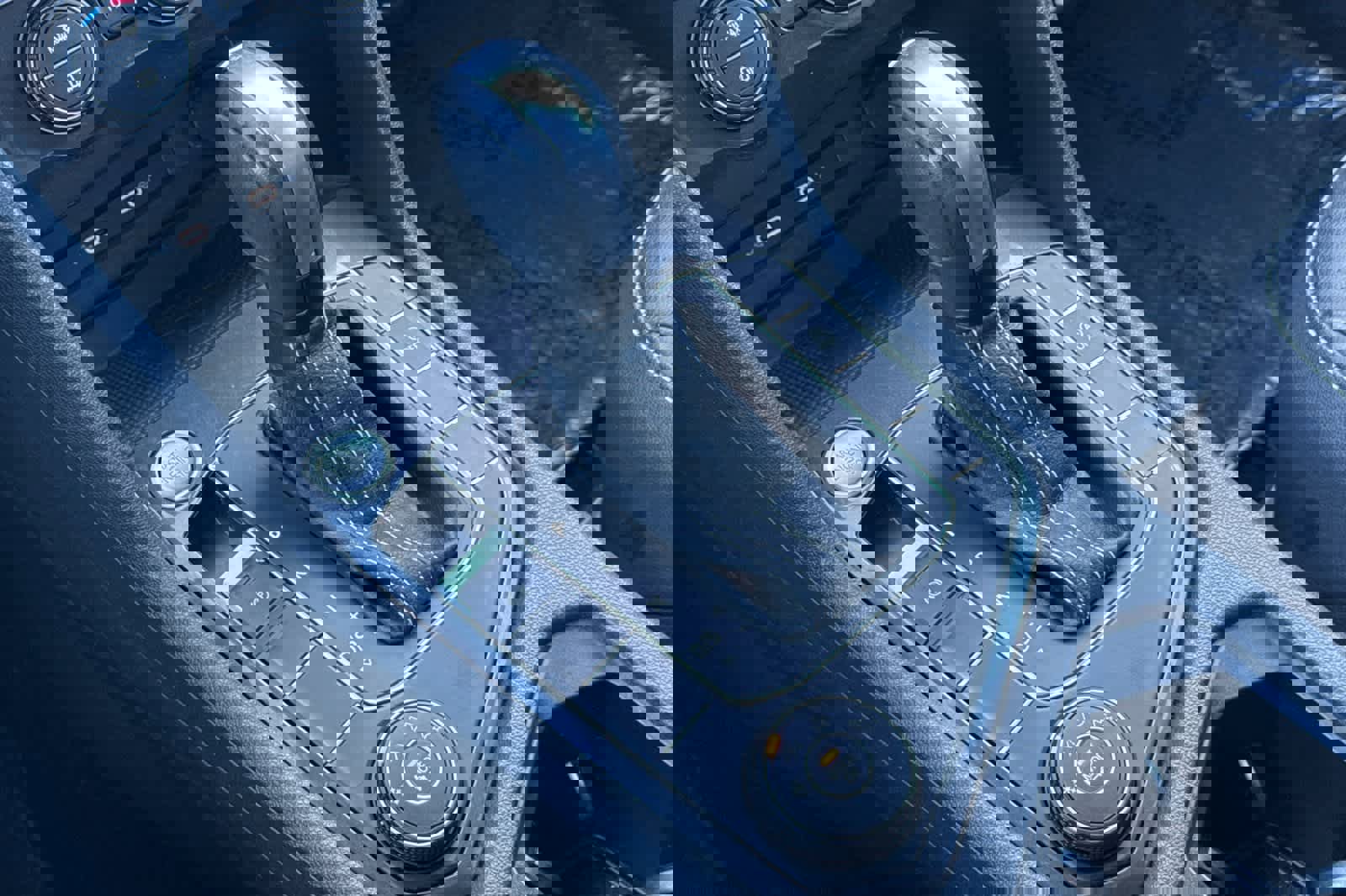 Used 2021 Volkswagen Tiguan SE image 23