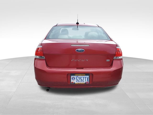 Used 2010 Ford Focus SE FWD image 5