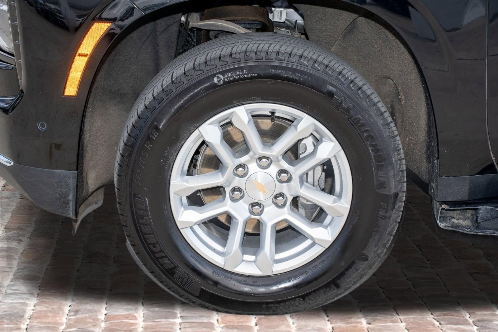 Used 2025 Chevrolet Tahoe LT image 40