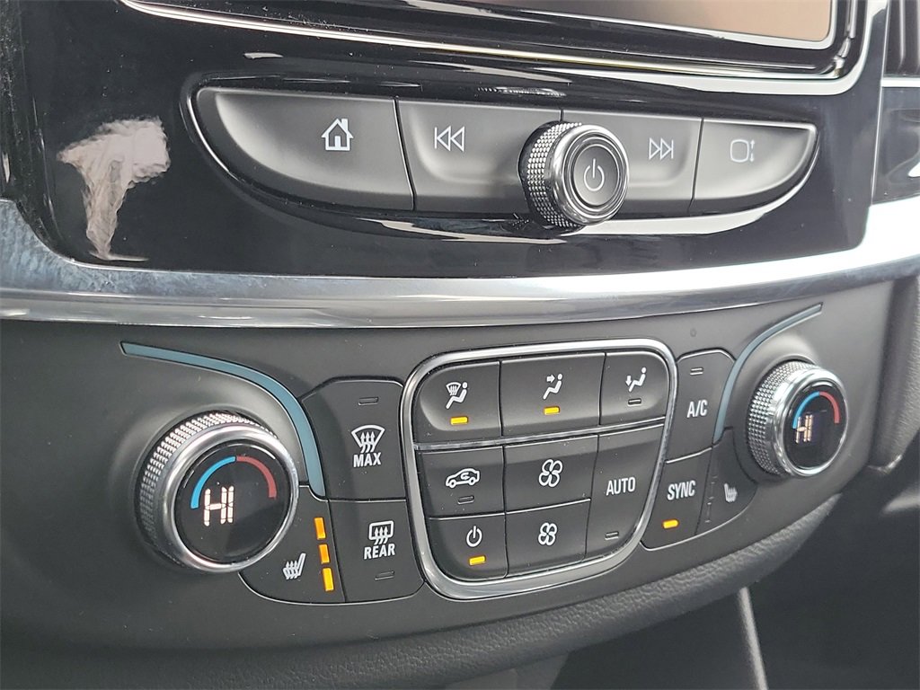 Used 2023 Chevrolet Traverse LT w/ LPO, Floor Liner Package image 31