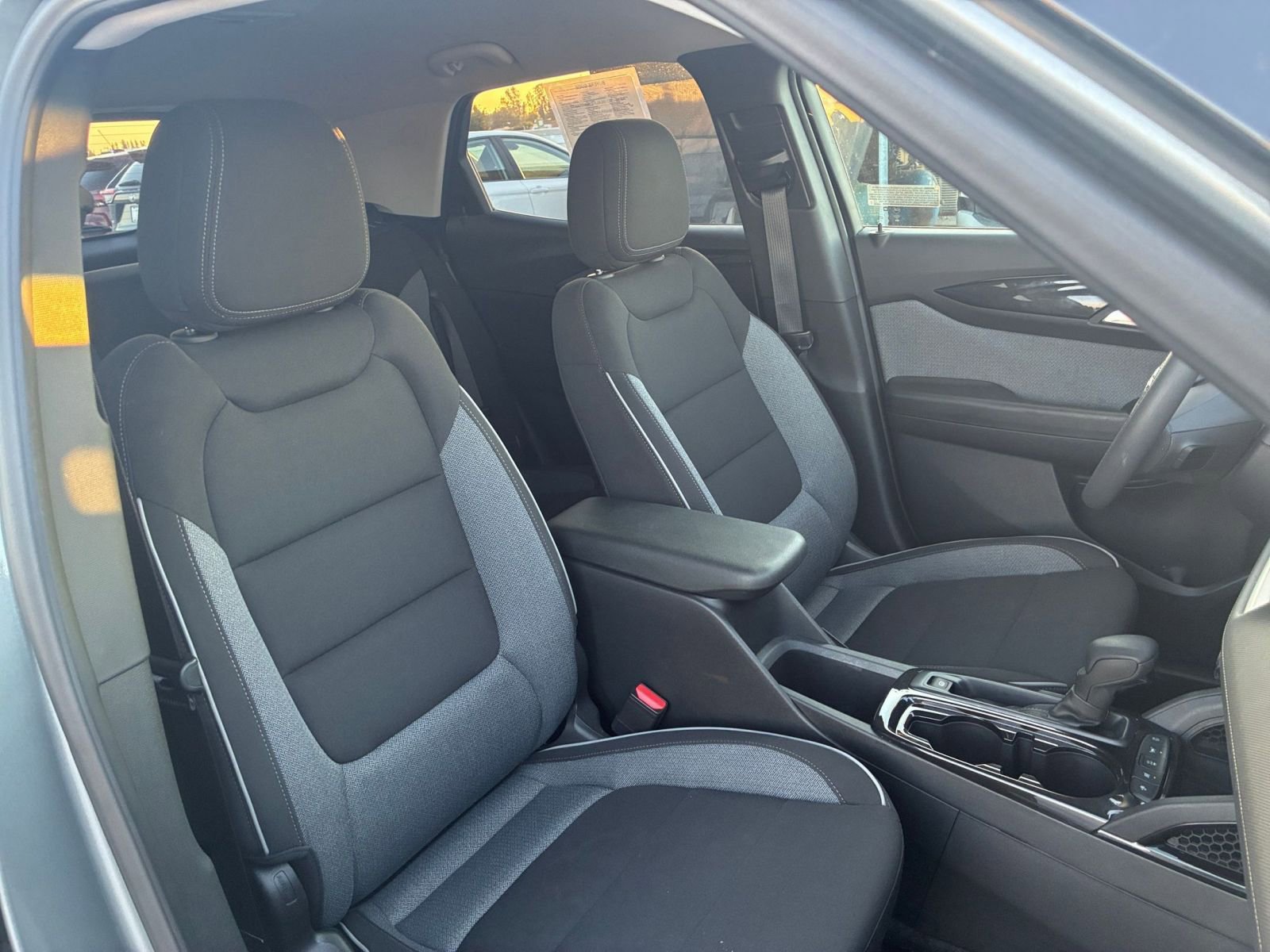 Used 2025 Chevrolet TrailBlazer LT image 34