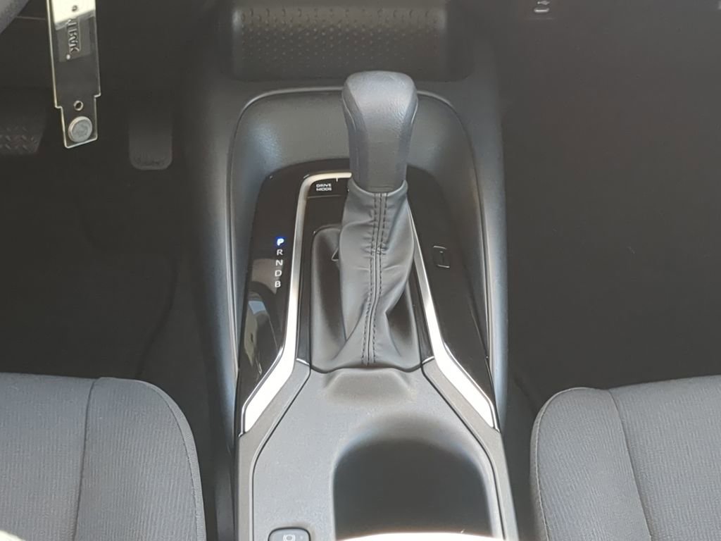 Used 2025 Toyota Corolla LE image 25
