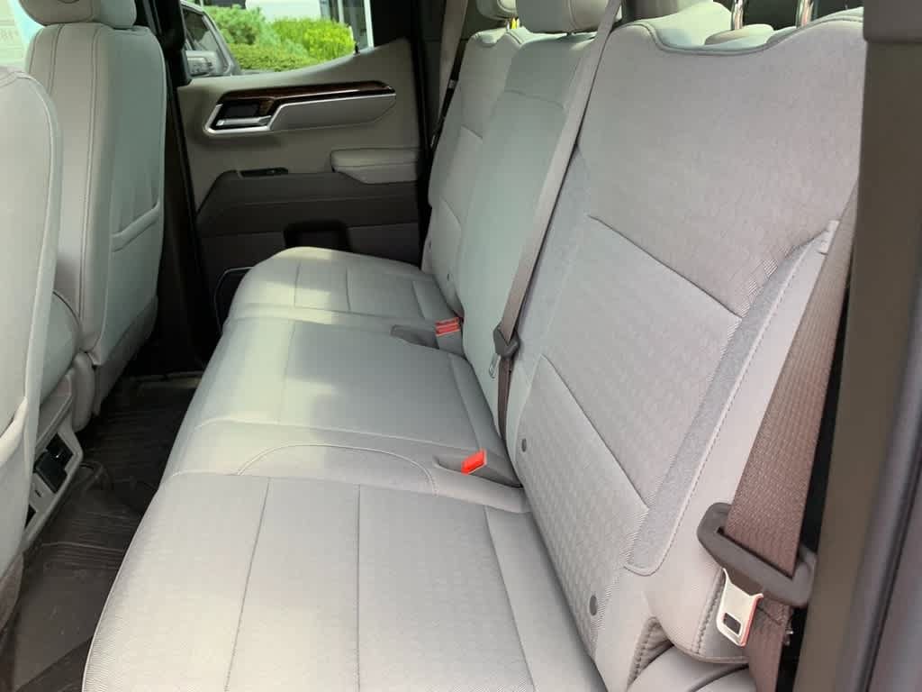 Used 2026 GMC Sierra 1500 SLE w/ LPO, GMC Protection Package RWD image 18