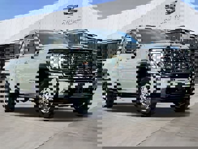 Used 2025 GMC Sierra 3500 Denali w/ Denali Reserve Package image 2