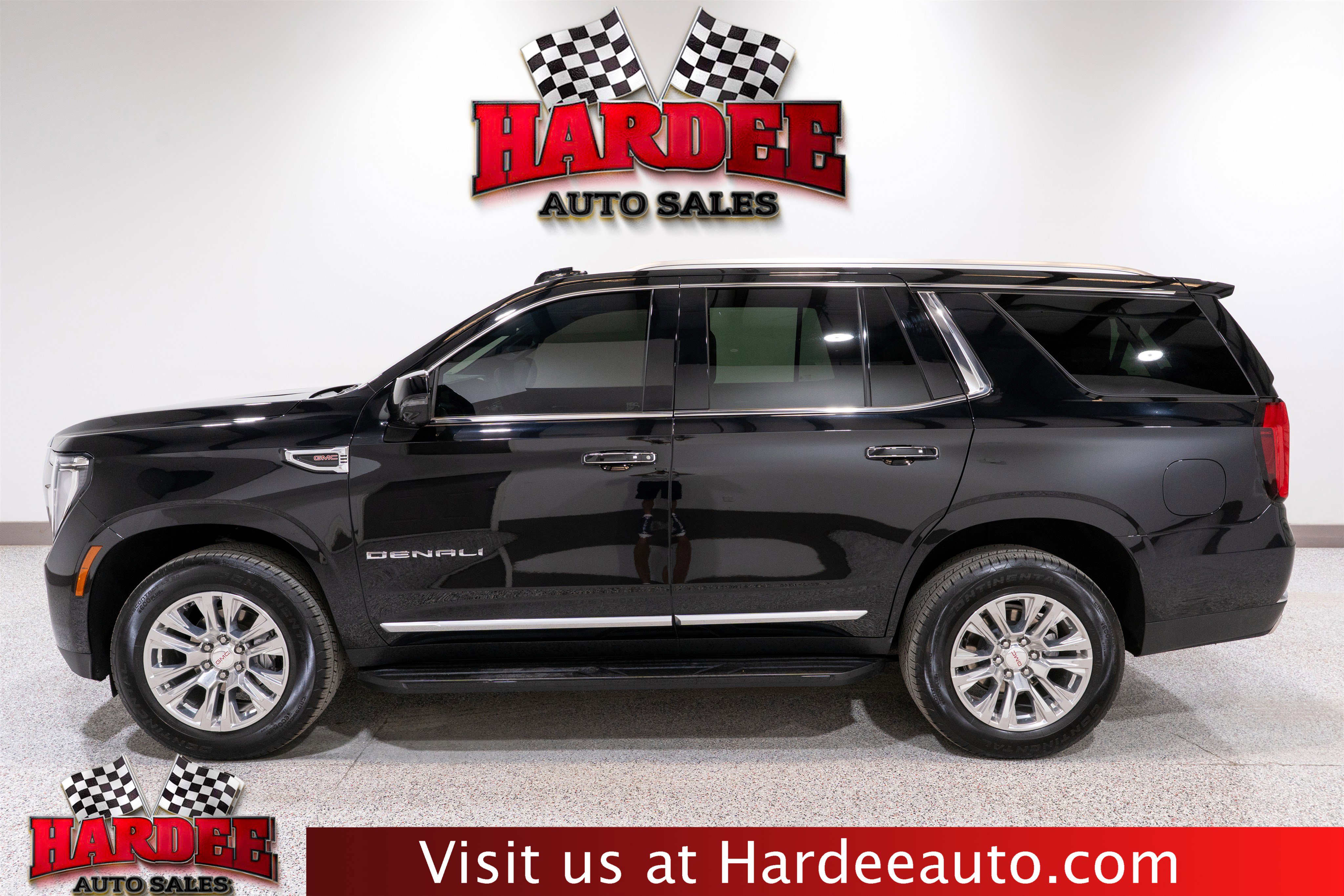 Used 2025 GMC Yukon Denali image 1