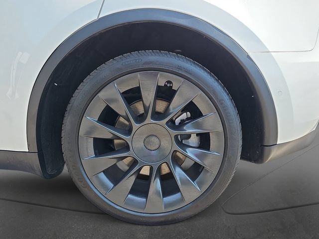 Used 2021 Tesla Model Y Long Range AWD/4WD image 25
