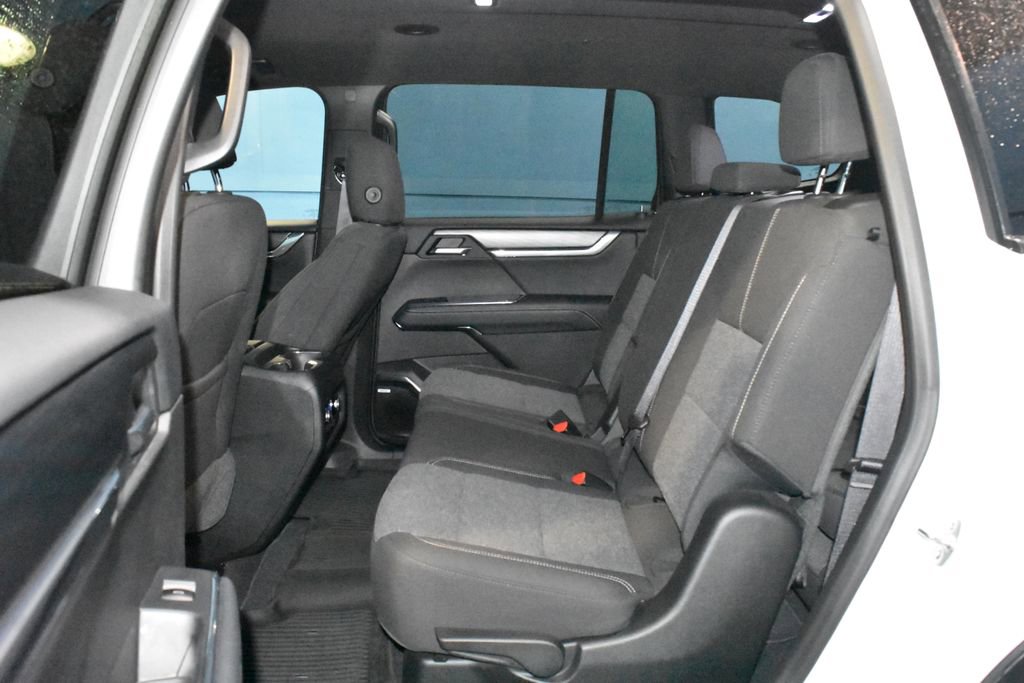 Used 2025 GMC Acadia Elevation image 19