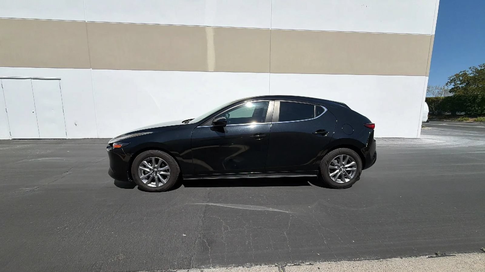 Used 2023 MAZDA MAZDA3 s FWD image 5