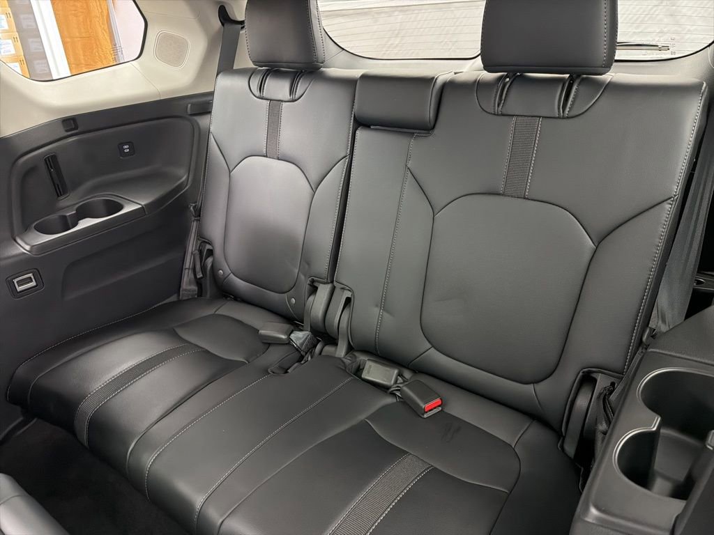 Used 2025 Honda Pilot Touring image 23