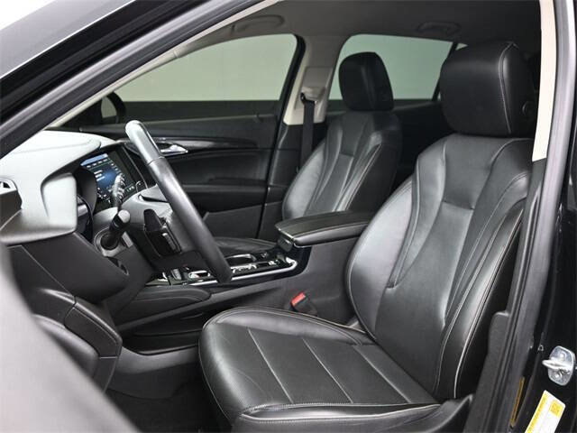 Used 2021 Buick Envision Essence w/ Technology Package I image 10