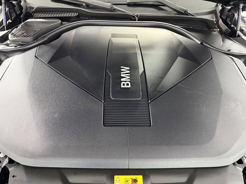 Used 2025 BMW i5 xDrive40 w/ Premium Package image 36