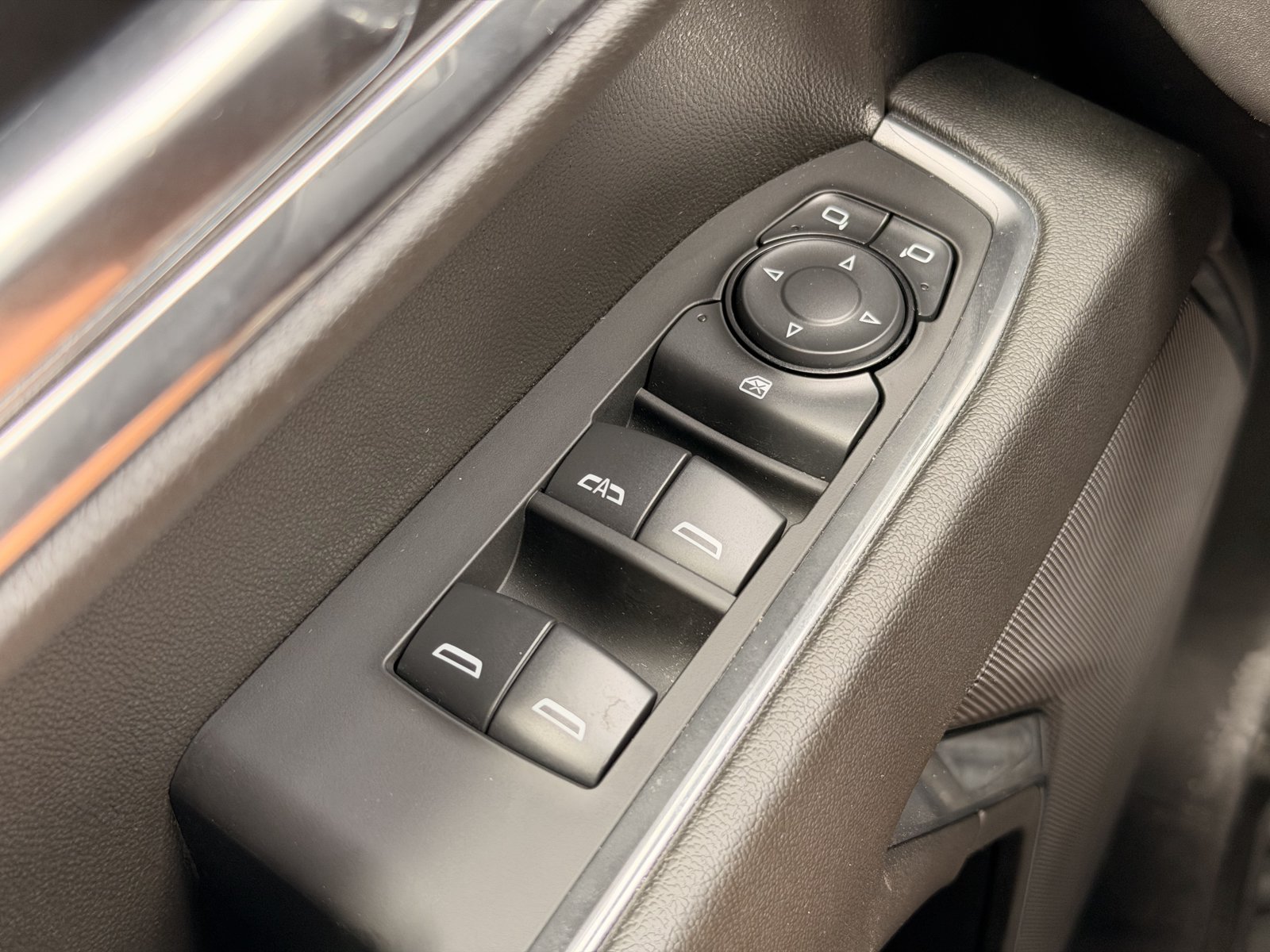 Used 2024 GMC Sierra 1500 Elevation AWD/4WD image 18