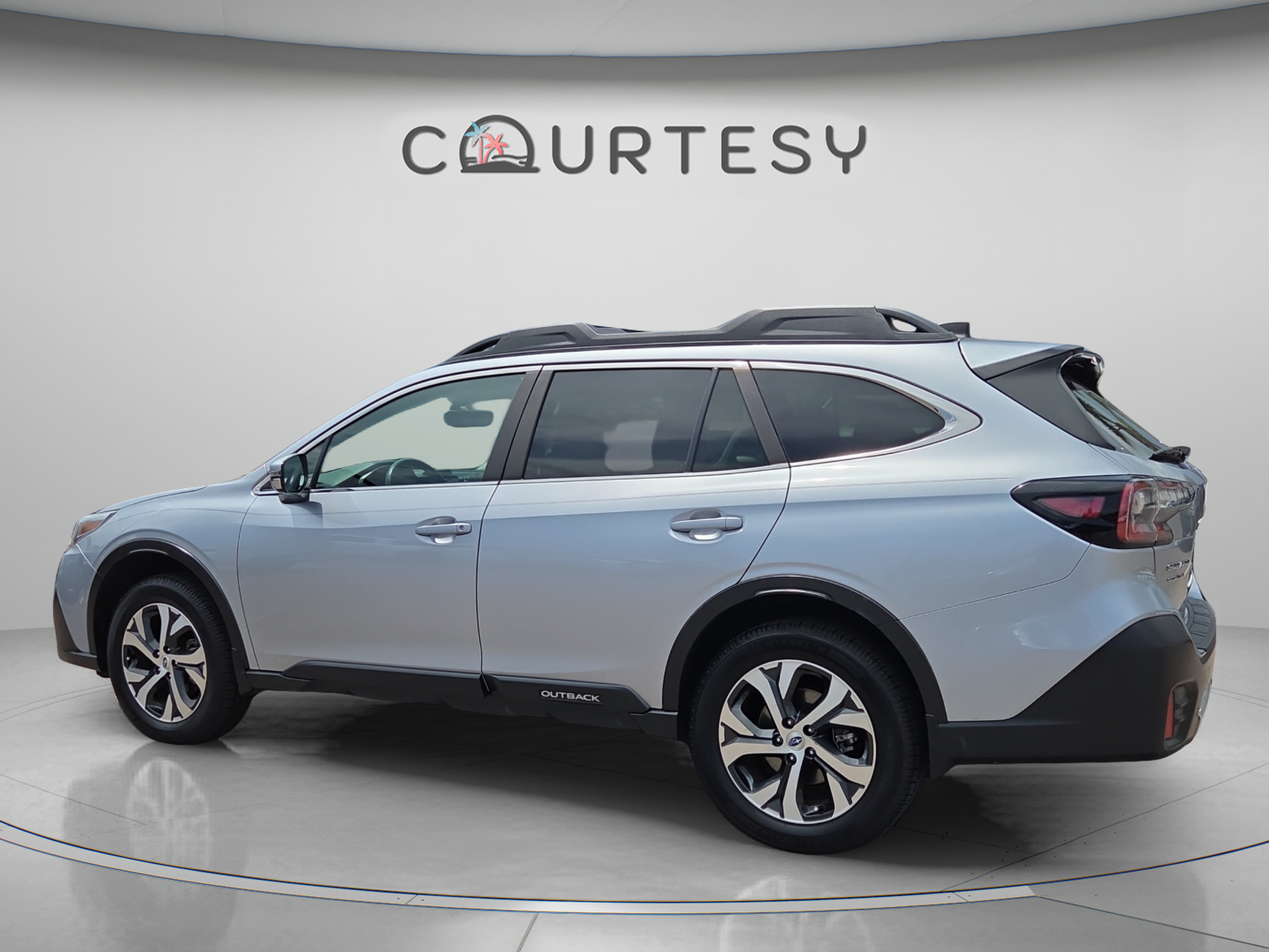 Used 2022 Subaru Outback Limited AWD/4WD image 3