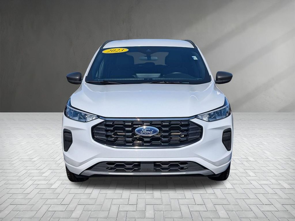 Used 2023 Ford Escape ST-Line w/ Tech Pack #1 AWD/4WD image 3