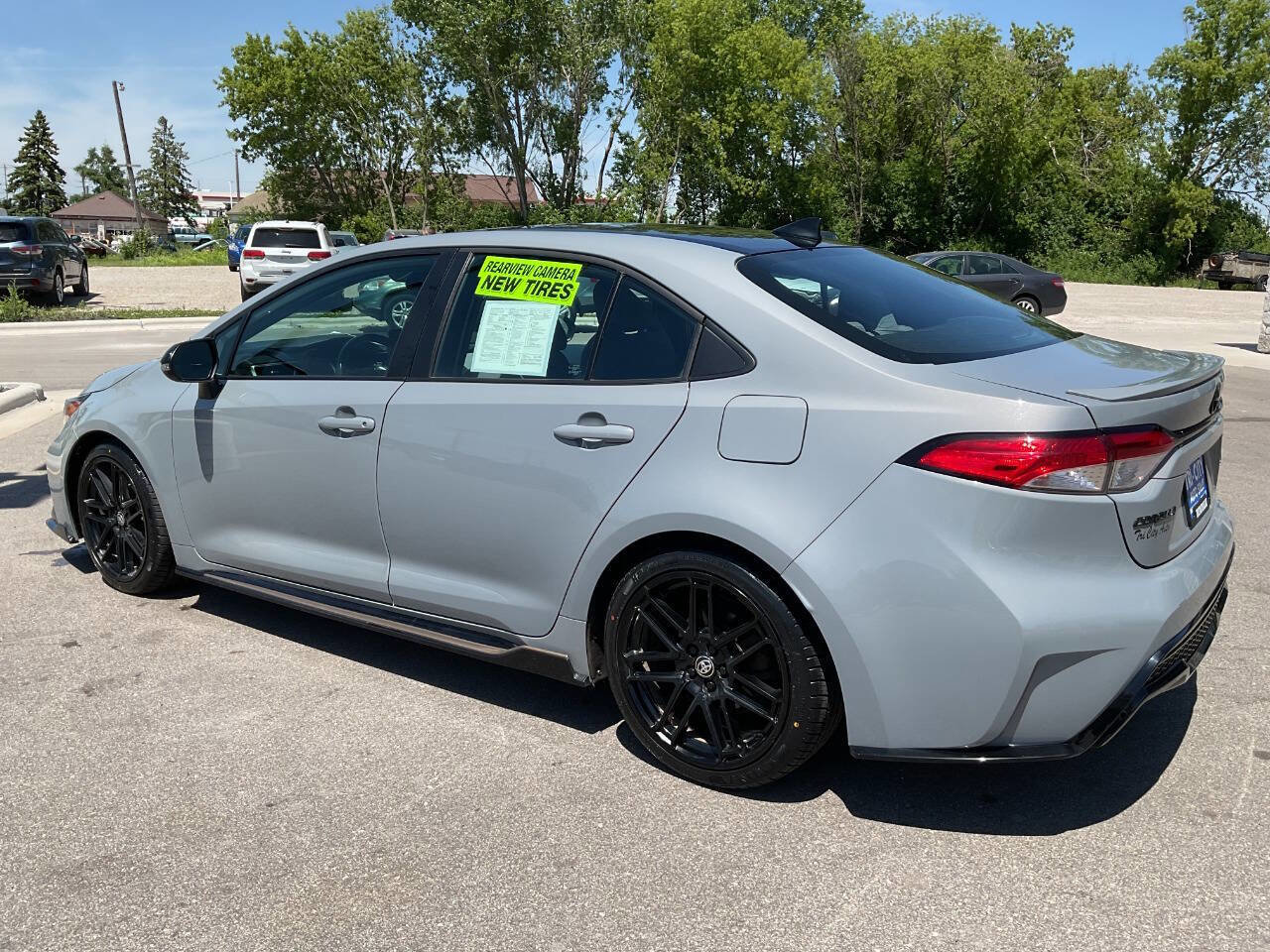 Used 2022 Toyota Corolla SE FWD image 4