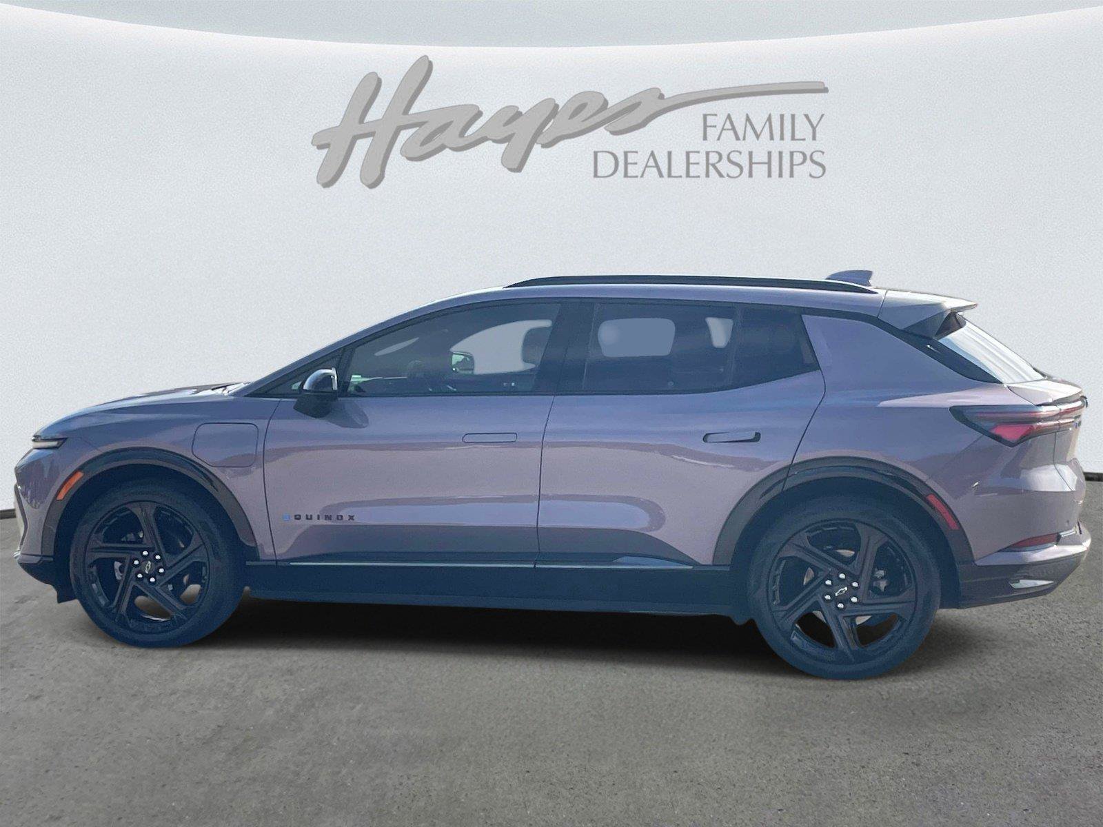Used 2024 Chevrolet Equinox EV RS FWD image 6