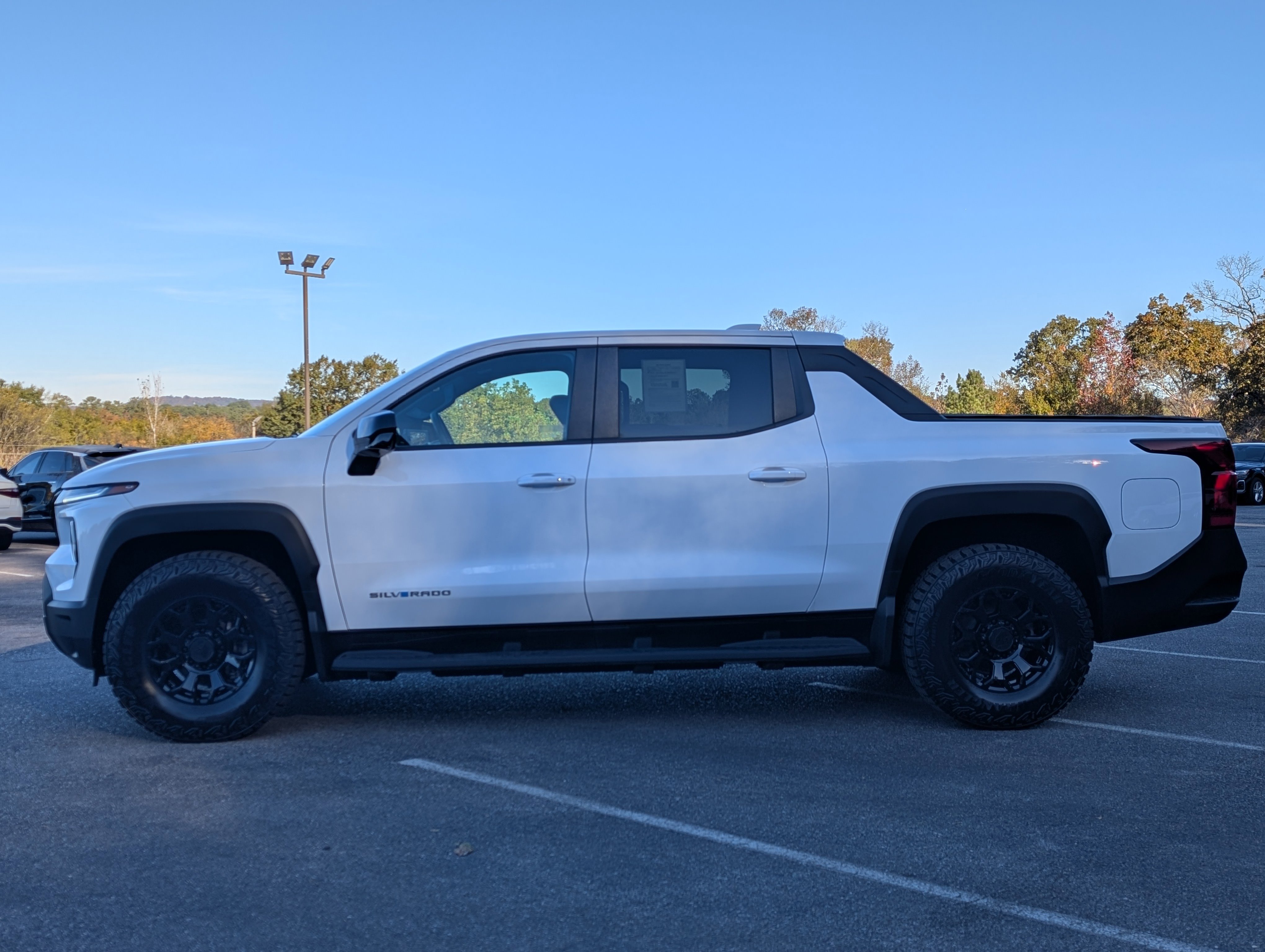Used 2024 Chevrolet Silverado EV W/T image 6