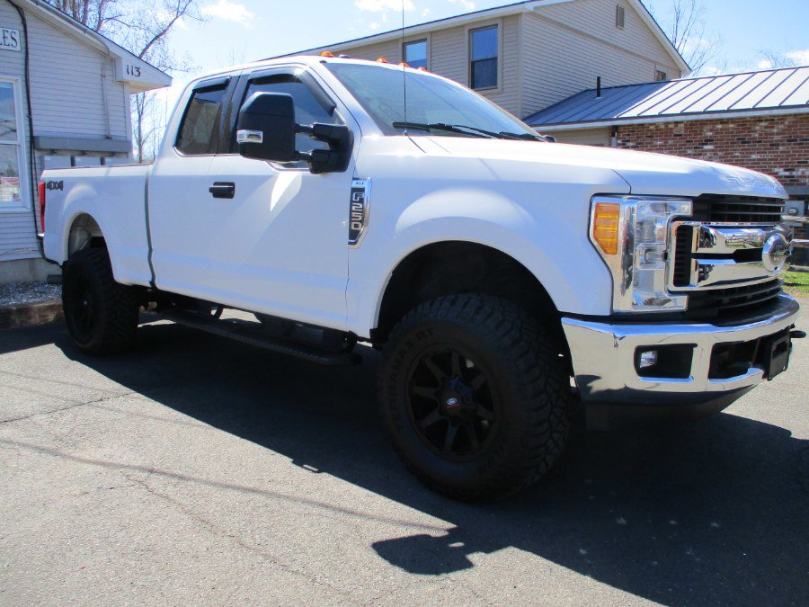Used 2017 Ford F250 XLT w/ XLT Value Package image 6