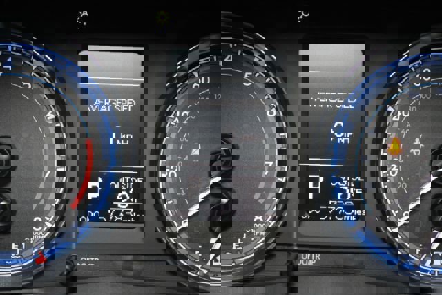 Used 2018 Toyota Corolla LE image 16