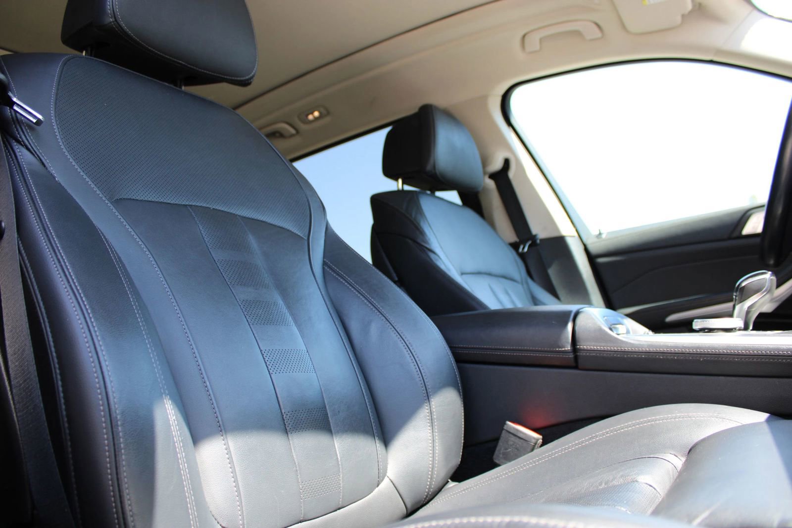 Used 2022 BMW X7 xDrive40i w/ Premium Package image 18