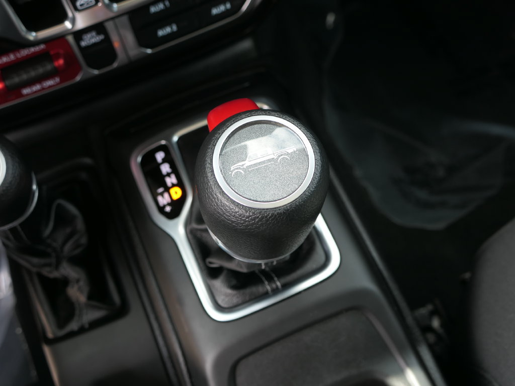 Certified 2026 Jeep Gladiator Mojave AWD/4WD image 23