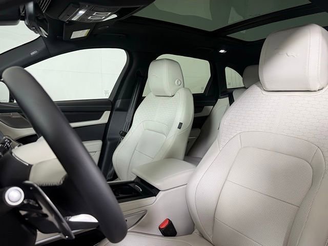 New 2026 Jaguar F-PACE R-Dynamic S image 5
