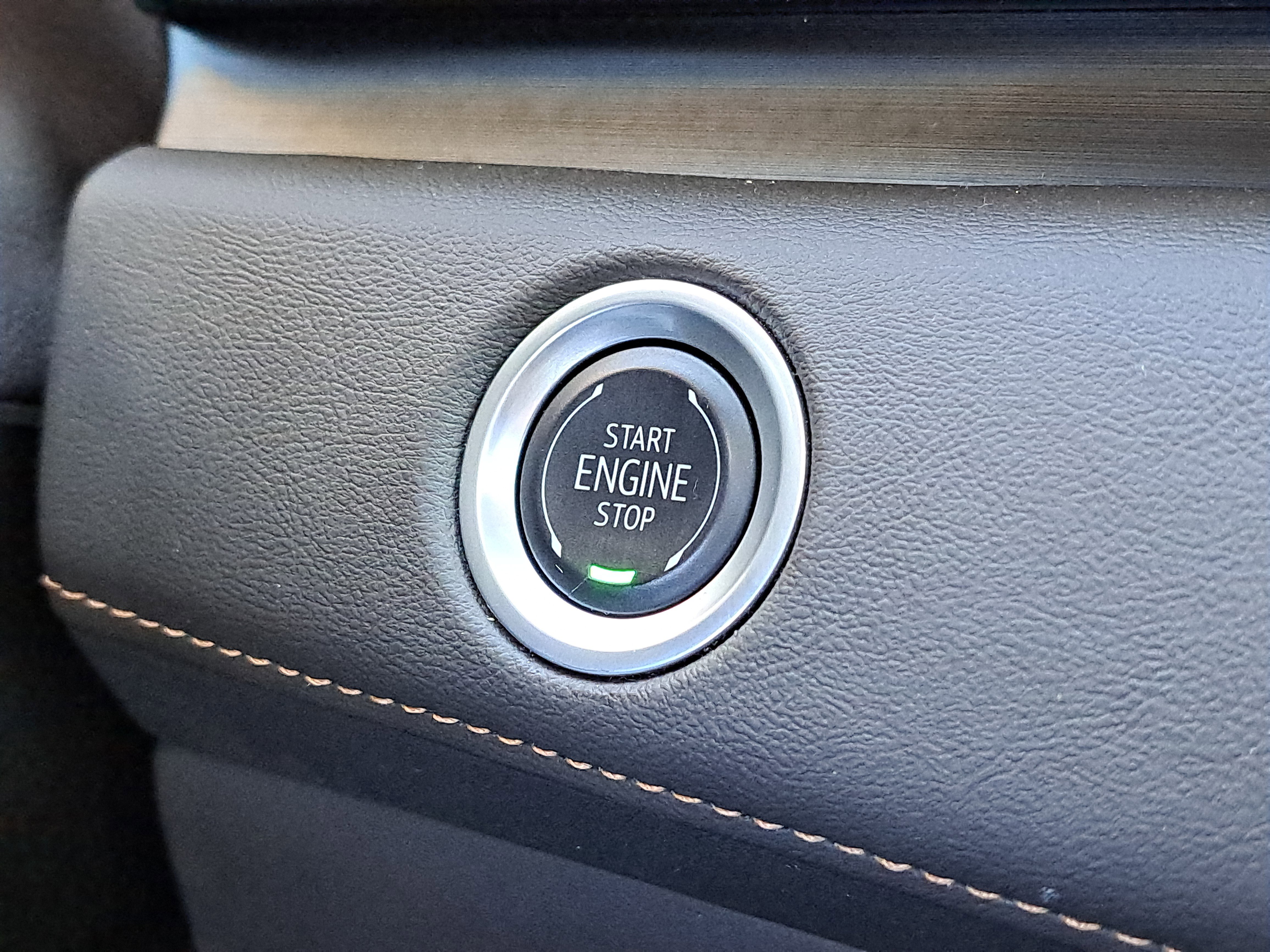 Used 2024 Cadillac Escalade ESV Sport w/ LPO, ONYX Package image 19