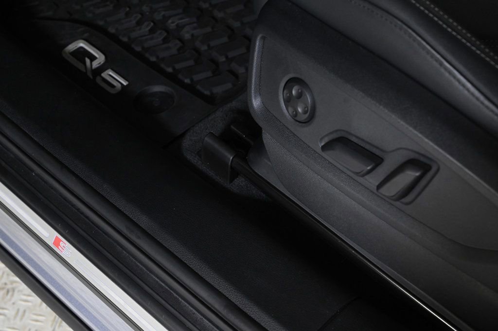 Certified 2025 Audi Q5 2.0T Premium w/ Convenience Plus Package image 19