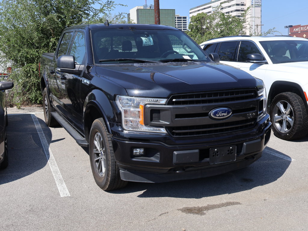 Used 2019 Ford F150 XLT w/ Equipment Group 302A Luxury AWD/4WD image 3