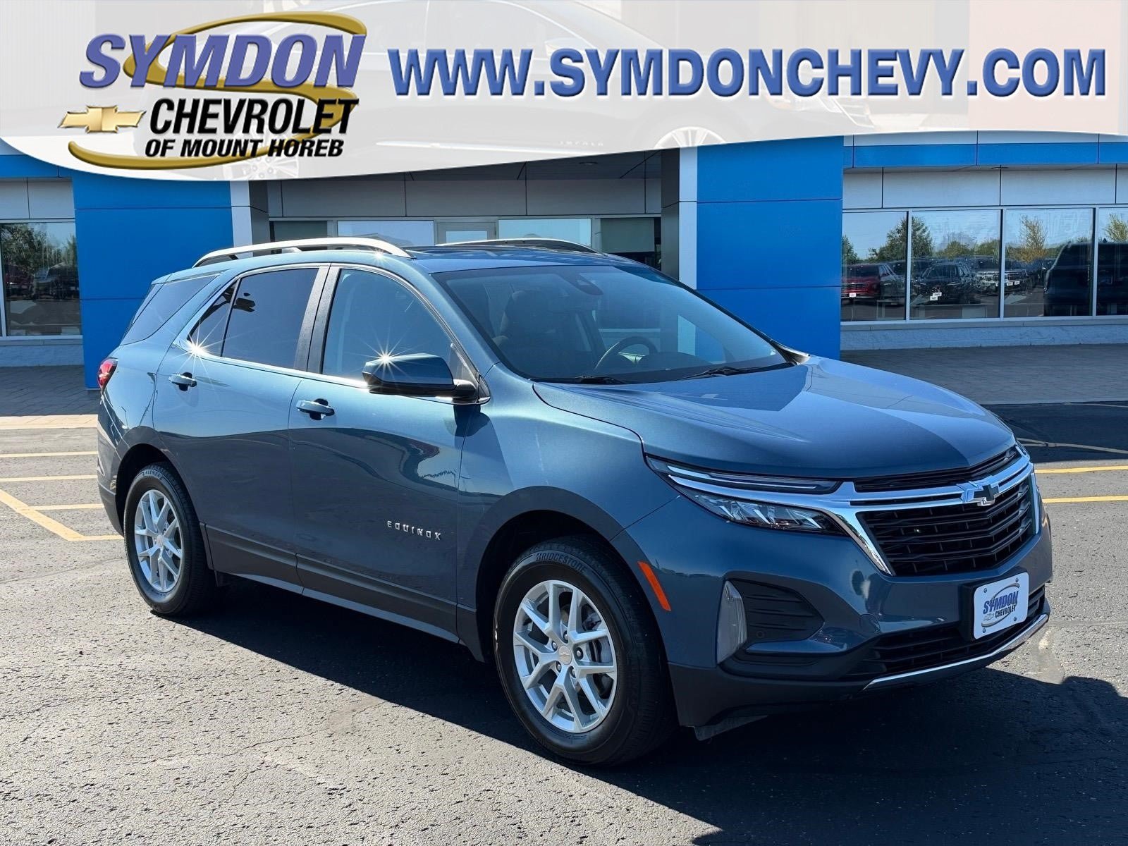 Used 2024 Chevrolet Equinox LT w/ LPO, Floor Liner Package AWD/4WD image 1