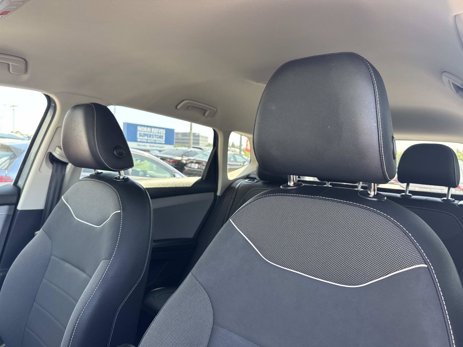 Certified 2024 Volkswagen Taos SE FWD image 25