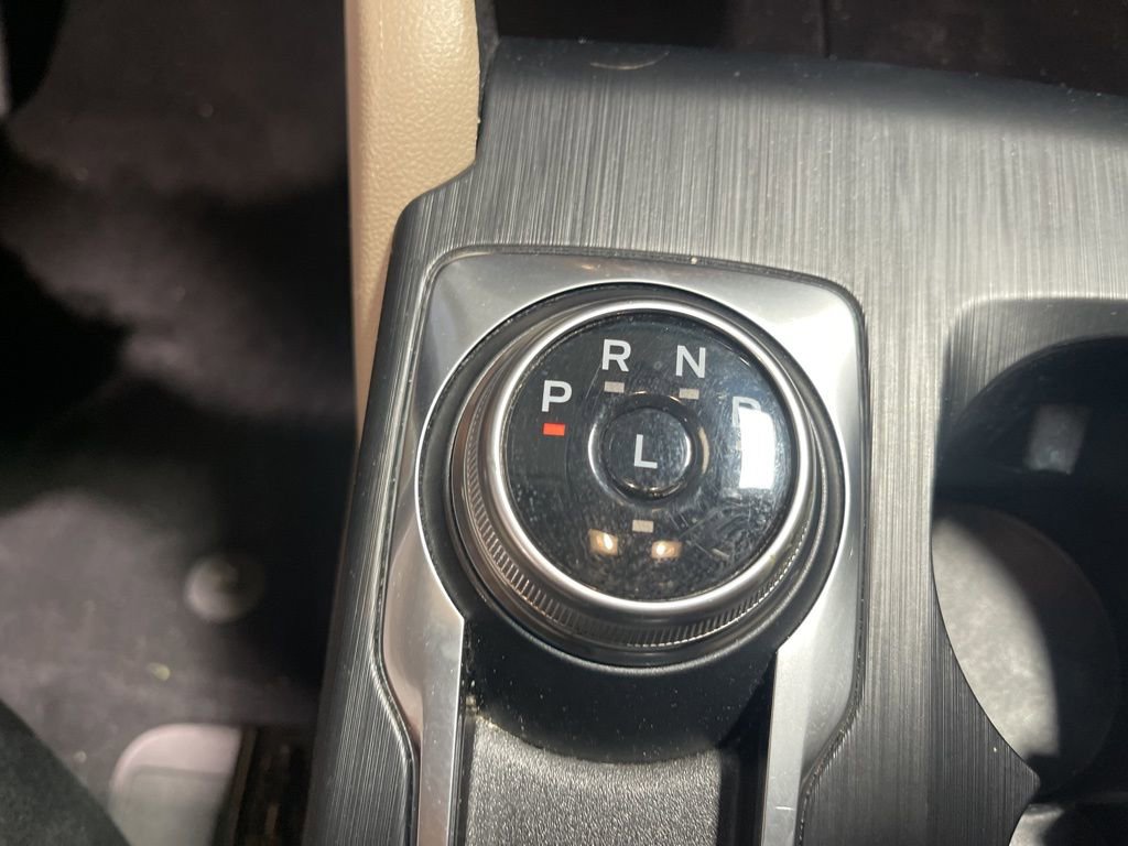 Used 2022 Ford Escape SEL image 32