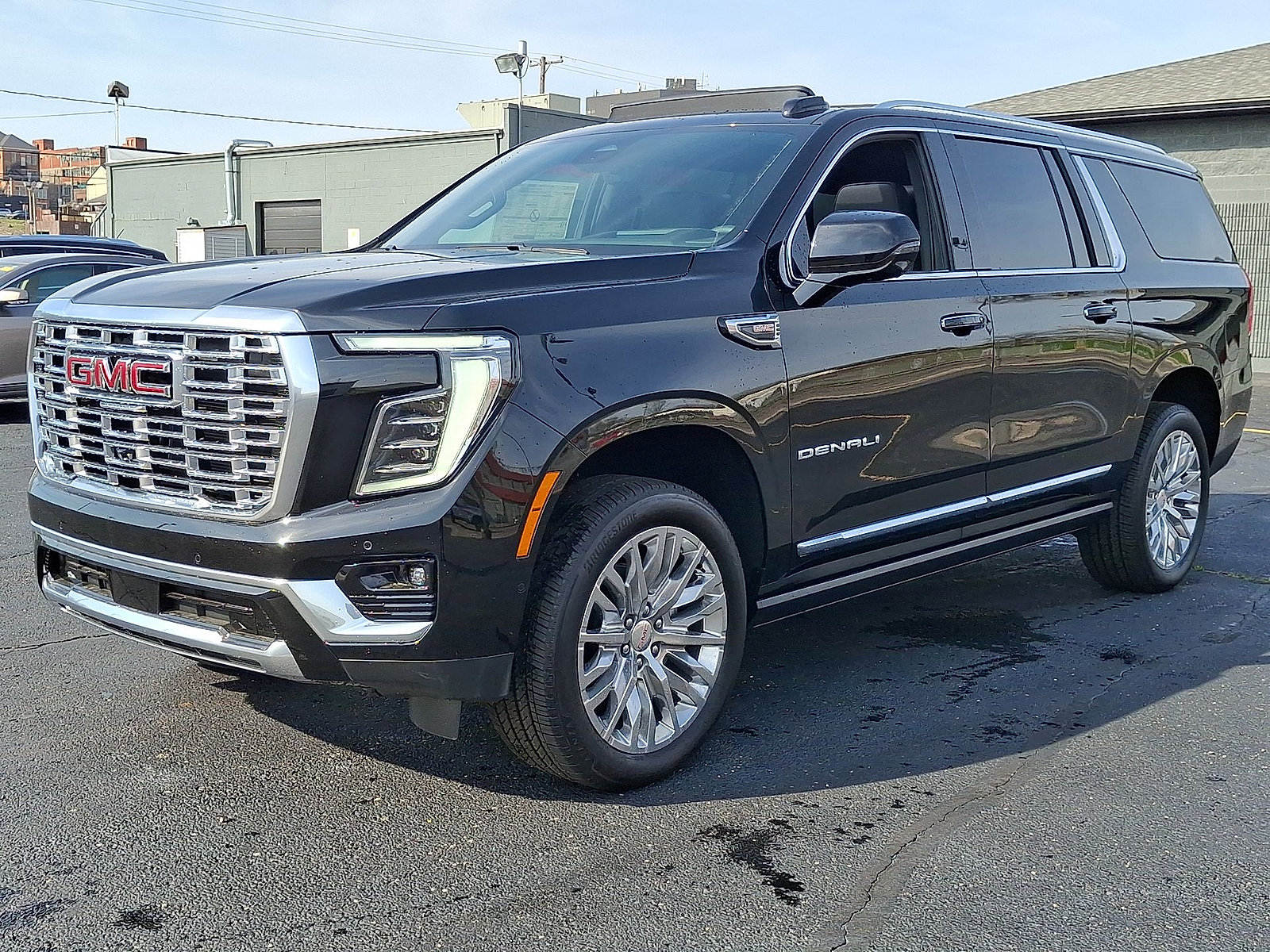 New 2026 GMC Yukon XL Denali w/ Denali Reserve Package AWD/4WD image 10
