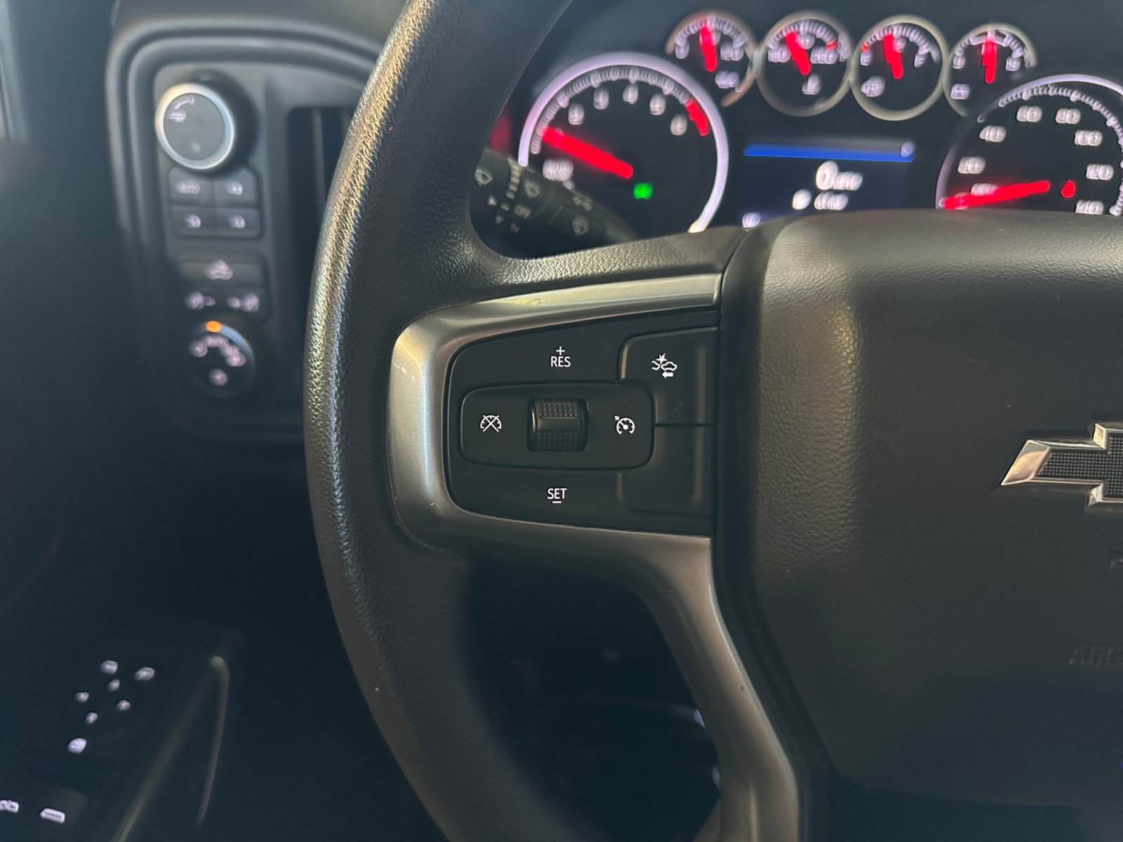 Used 2021 Chevrolet Silverado 1500 Custom Trail Boss w/ Midnight Edition AWD/4WD image 18
