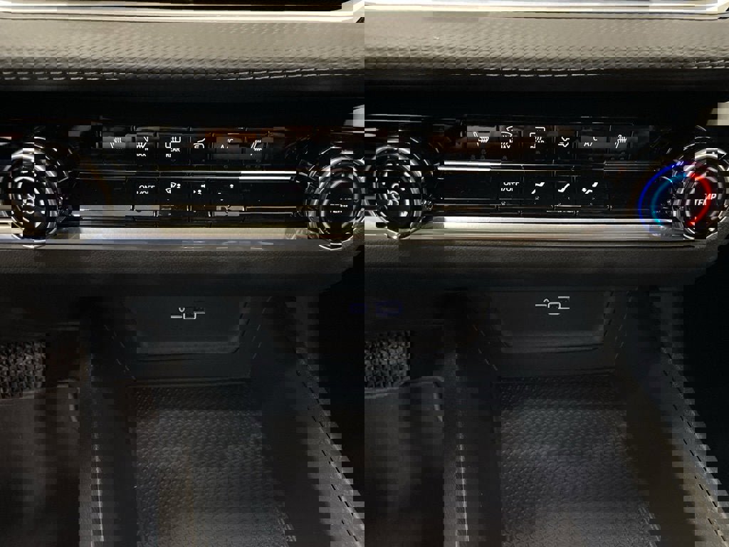 New 2026 Chevrolet Equinox LT w/ Safety and Technology Package image 21