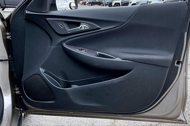 Used 2023 Chevrolet Malibu LS image 28