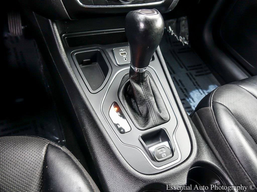 Used 2022 Jeep Cherokee Latitude Lux w/ Mopar Interior Package image 18